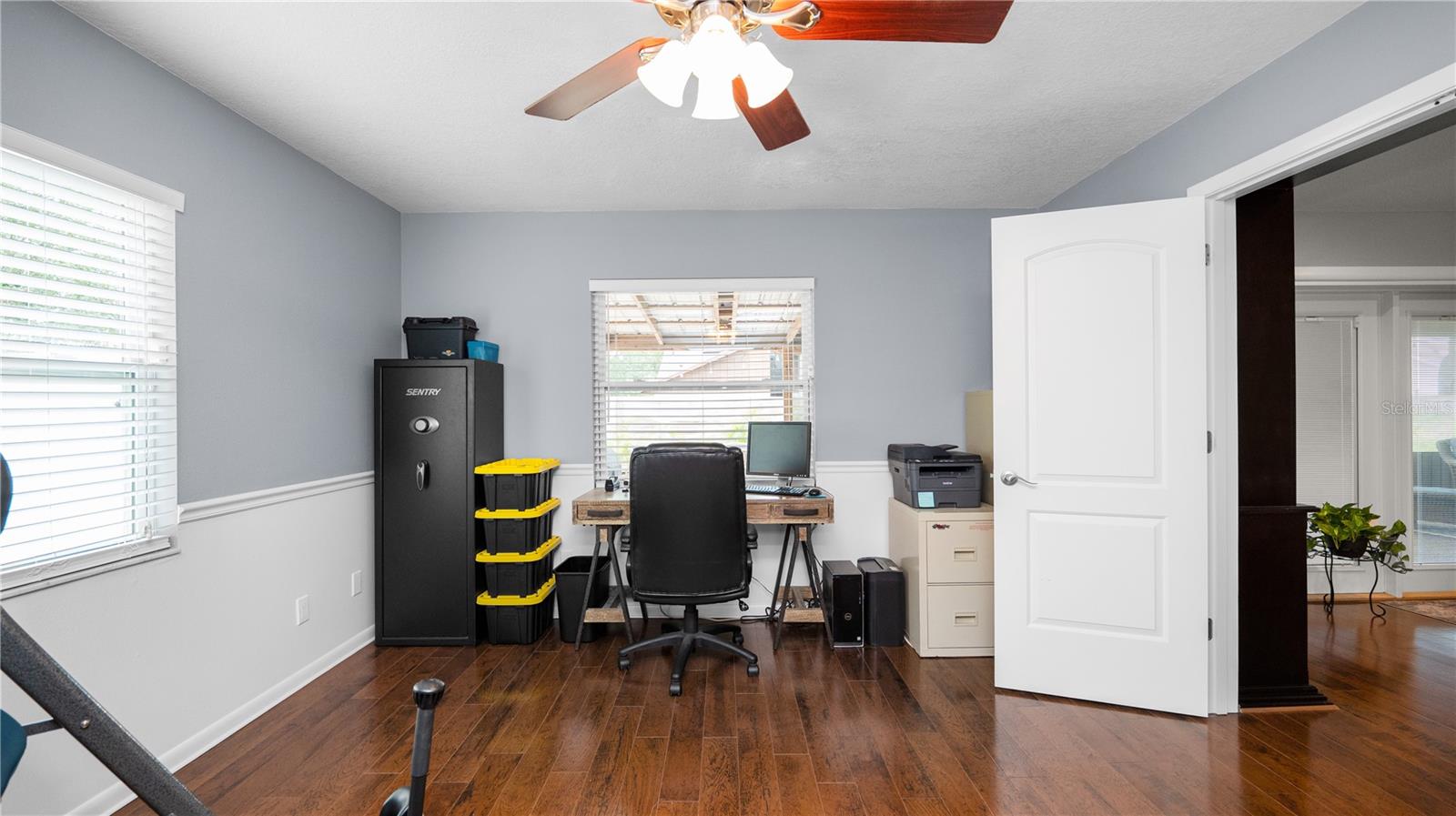 Image 38 of 64 For 5525 Club Hill E