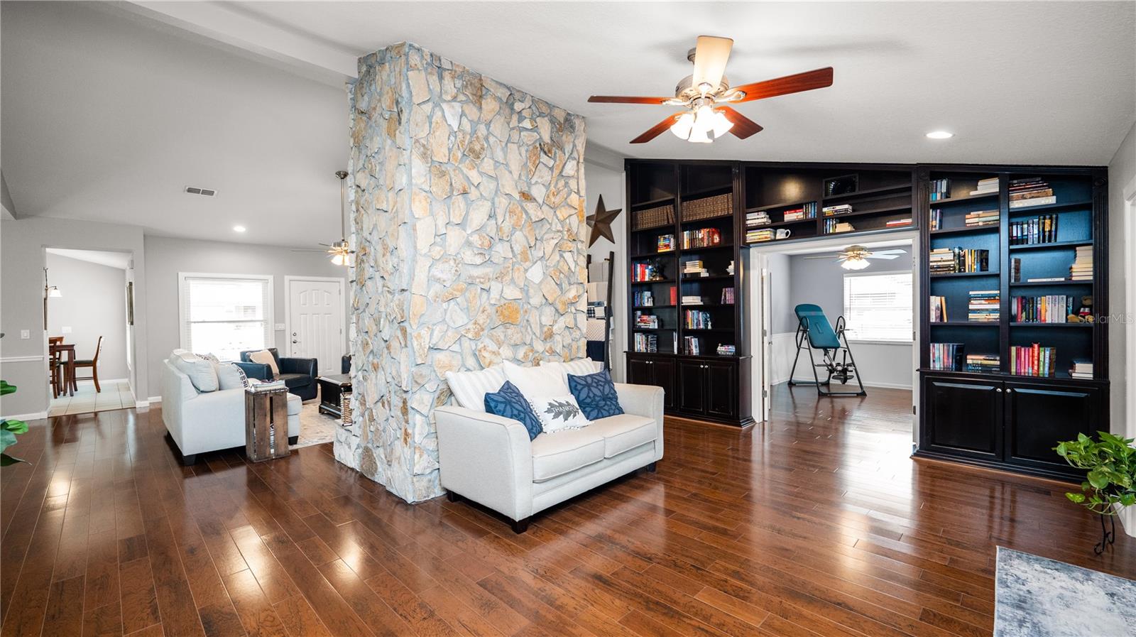 Image 5 of 64 For 5525 Club Hill E