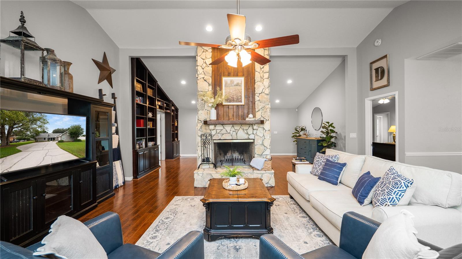 Image 7 of 64 For 5525 Club Hill E
