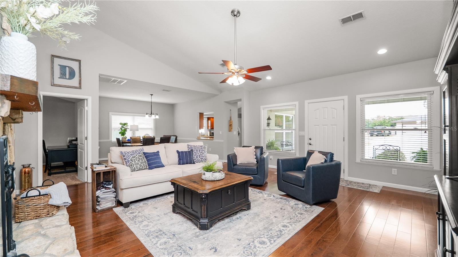Image 9 of 64 For 5525 Club Hill E