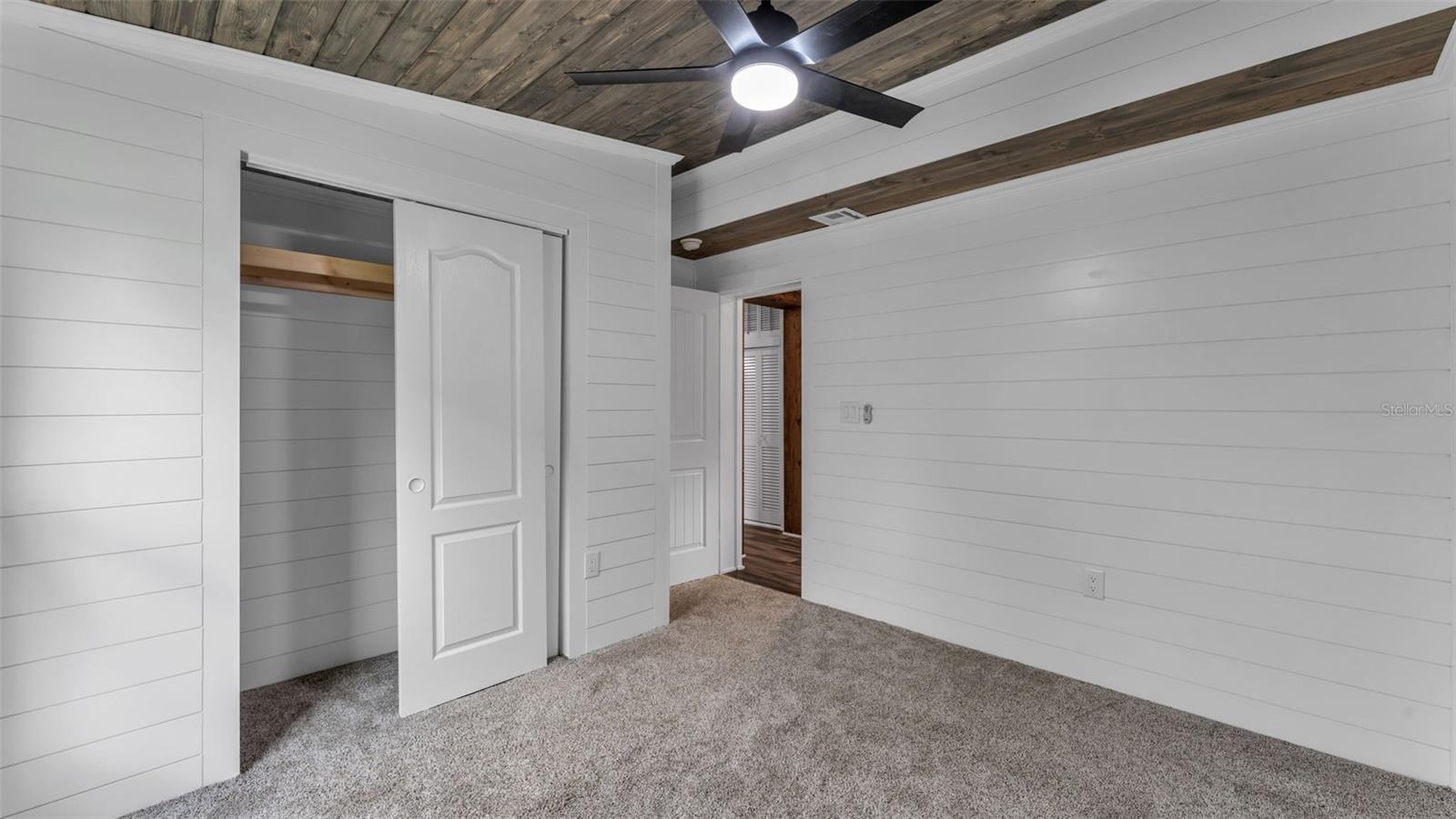 Image 17 of 34 For 127 Colonial Drive