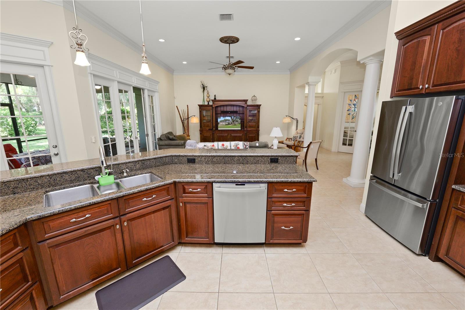 Image 12 of 68 For 6891 Lacy Drive