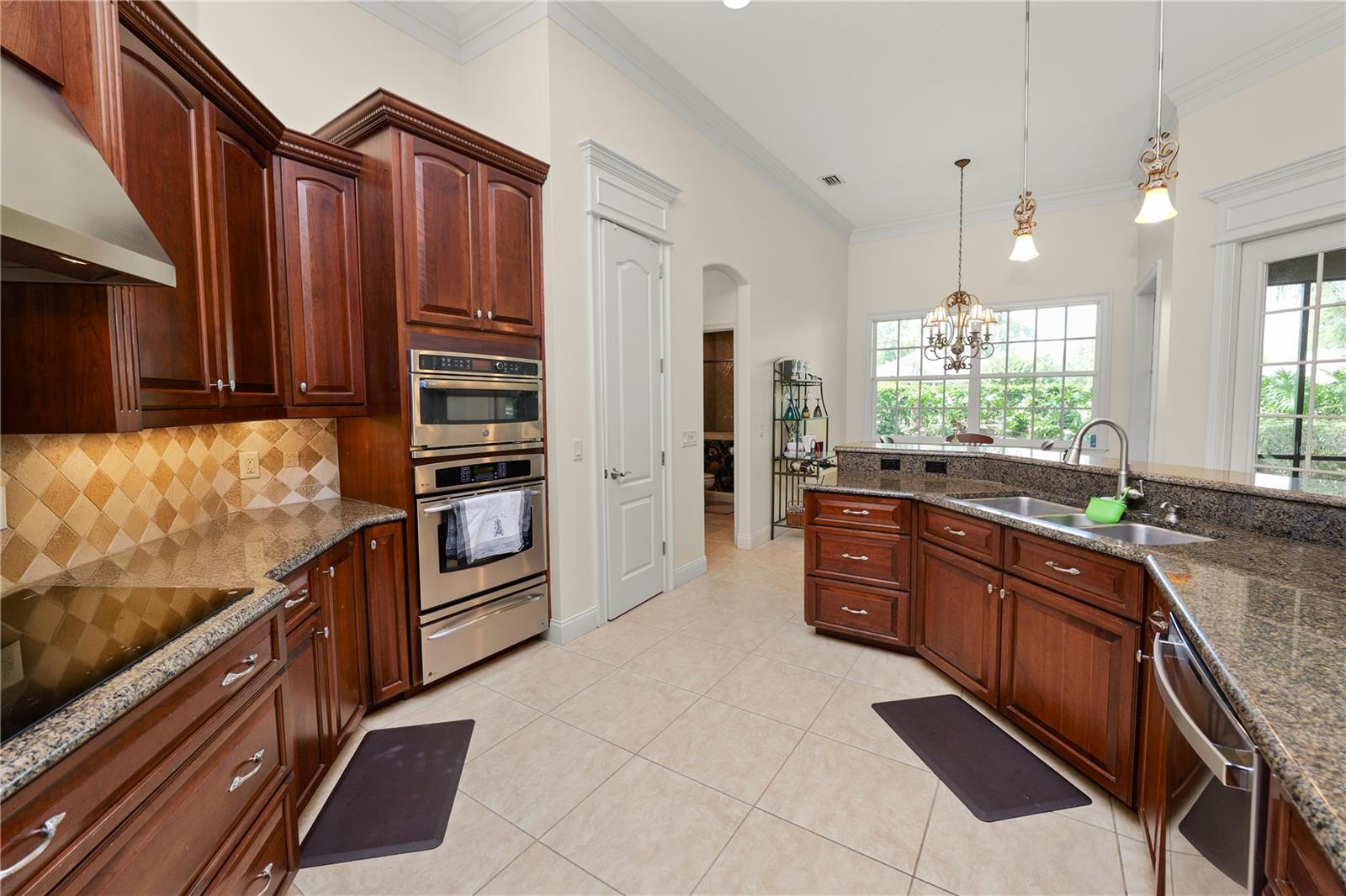 Image 15 of 68 For 6891 Lacy Drive