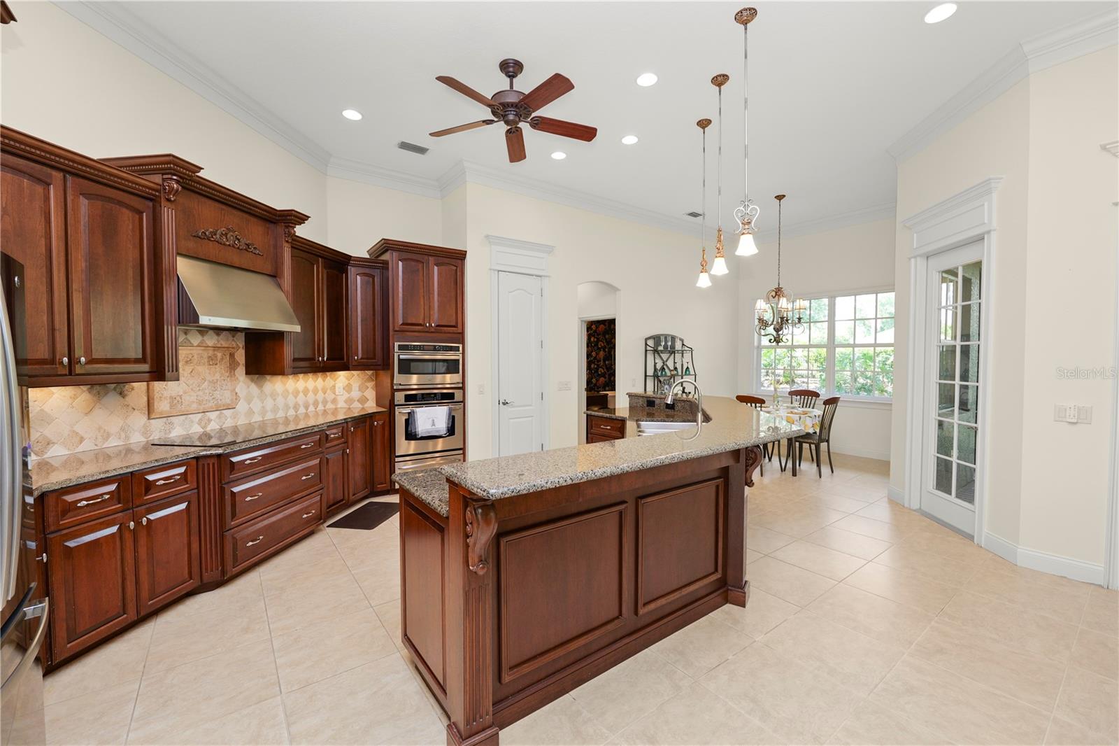 Image 16 of 68 For 6891 Lacy Drive