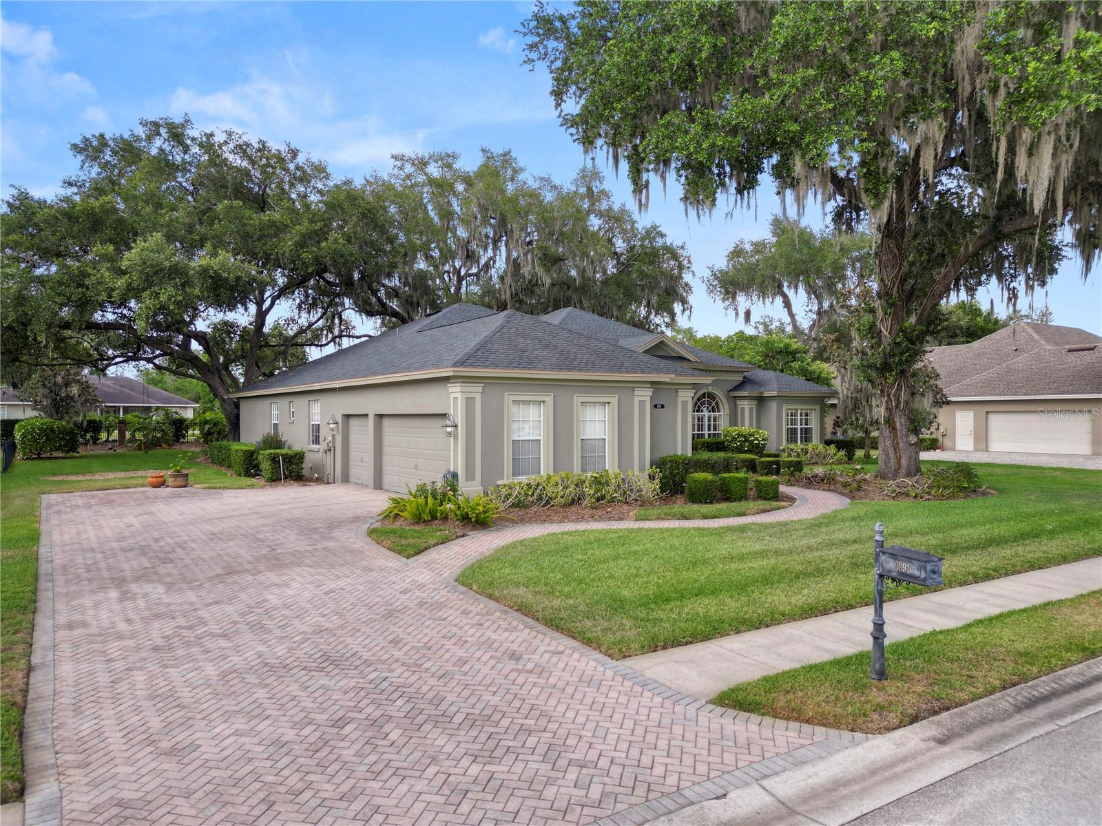 Image 3 of 68 For 6891 Lacy Drive