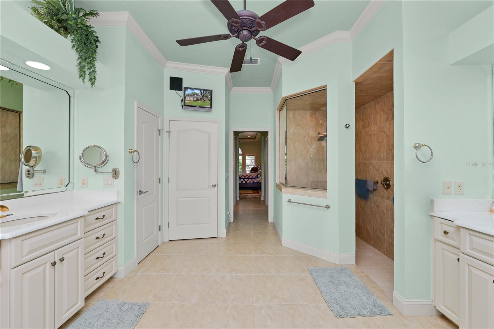 Image 31 of 68 For 6891 Lacy Drive