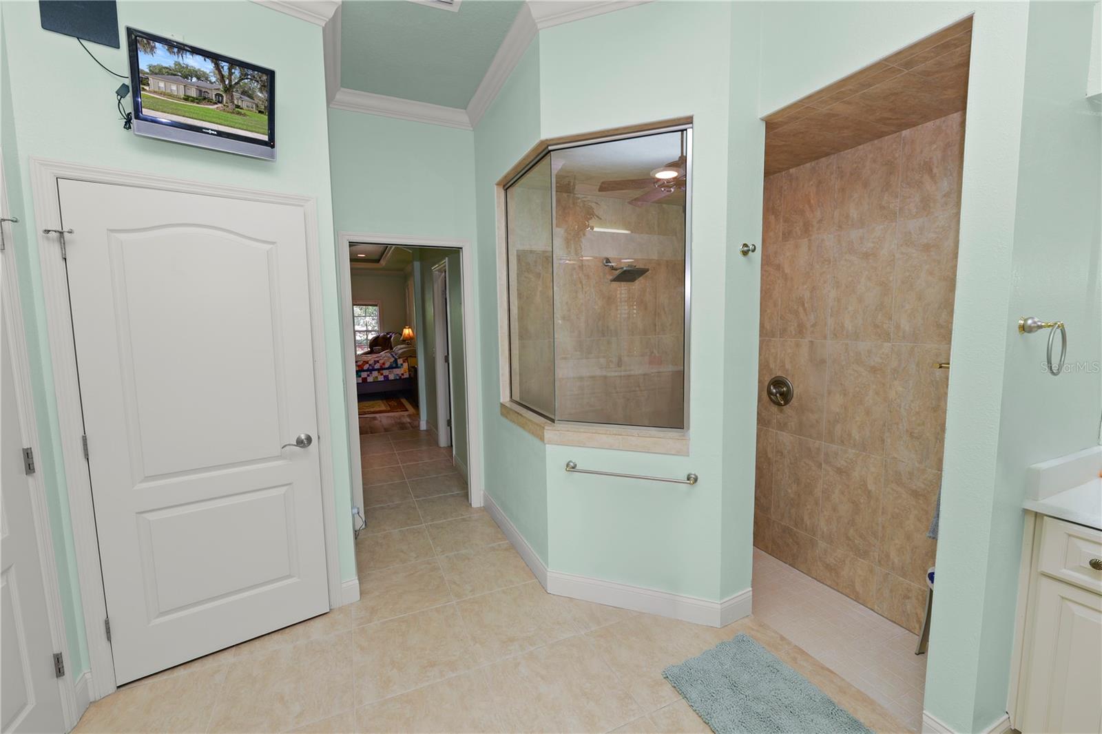 Image 32 of 68 For 6891 Lacy Drive