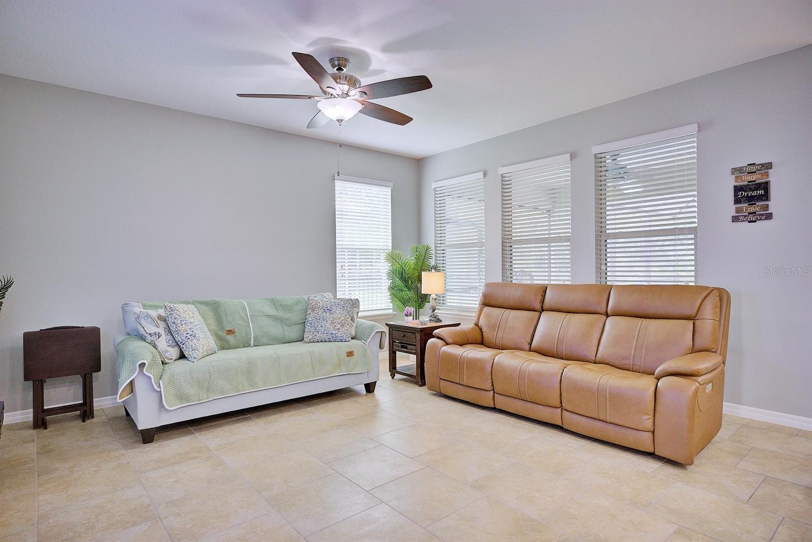 Image 21 of 69 For 4020 Prima Lago Circle