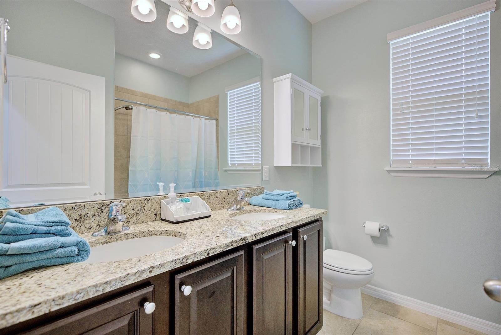 Image 34 of 69 For 4020 Prima Lago Circle