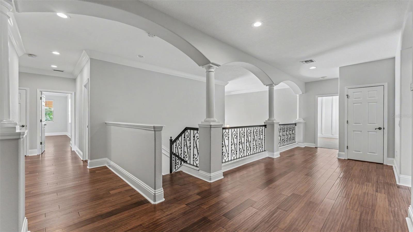 Image 21 of 59 For 521 Chelsea Avenue