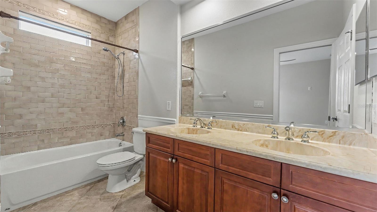 Image 30 of 59 For 521 Chelsea Avenue