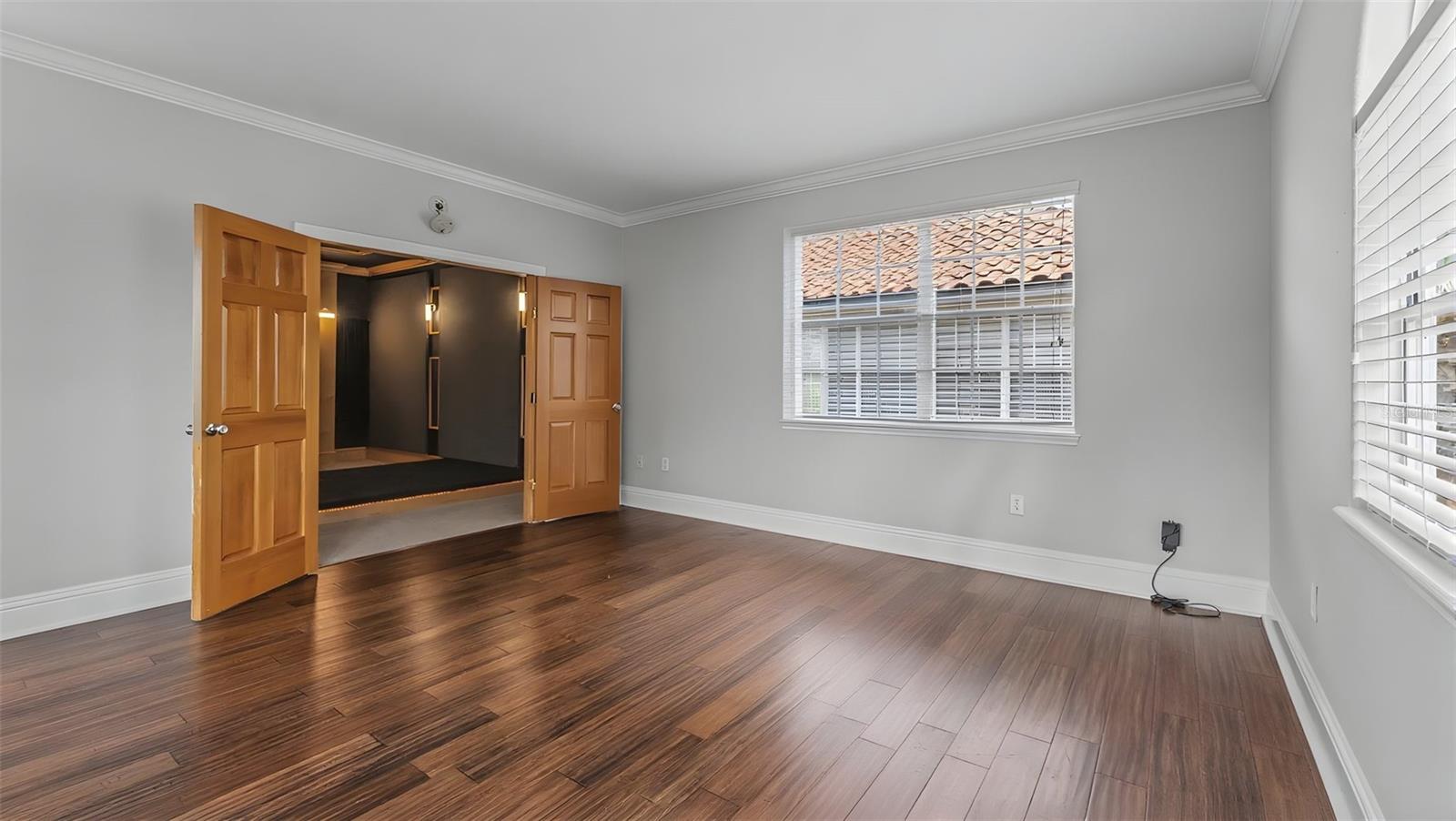 Image 33 of 59 For 521 Chelsea Avenue