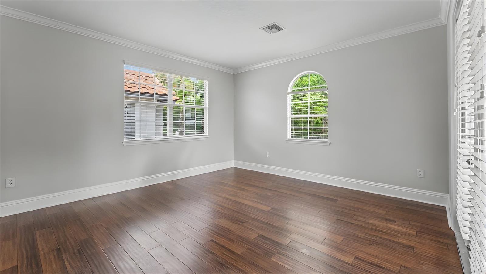 Image 41 of 59 For 521 Chelsea Avenue