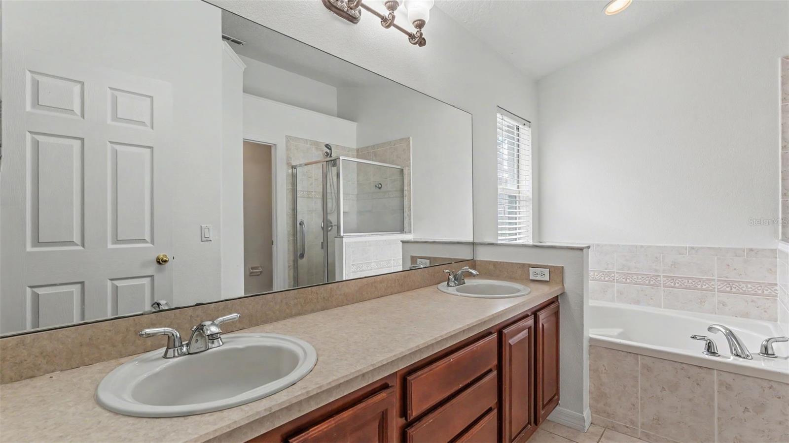 Image 19 of 43 For 155 Thornbury Drive