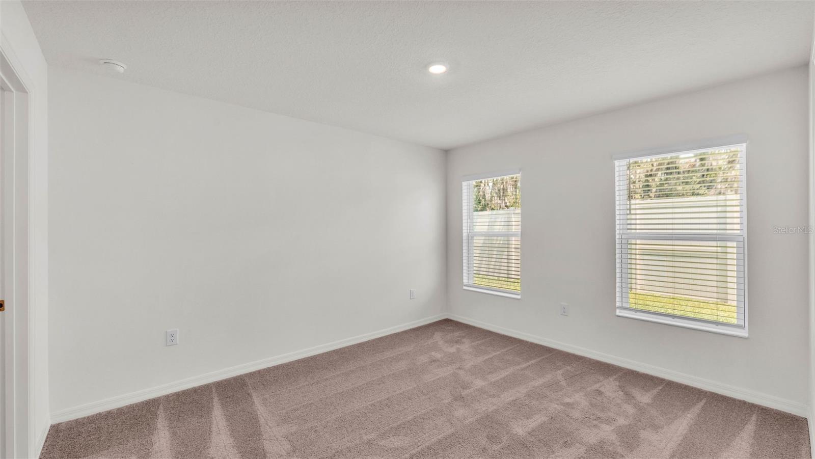 Image 13 of 29 For 727 Chestnut Lane