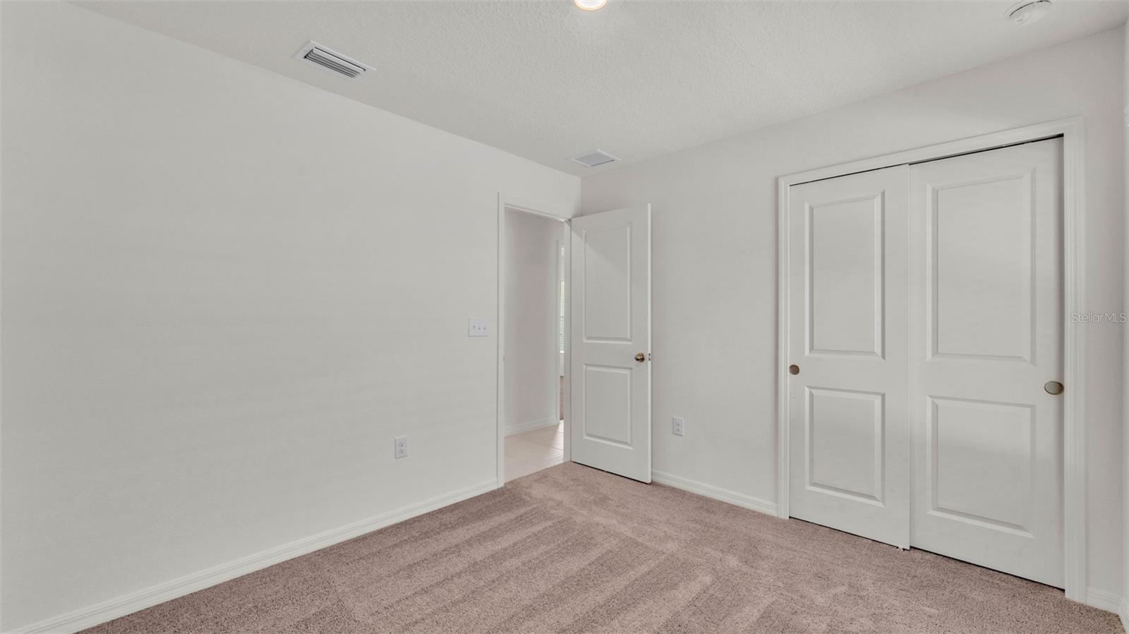 Image 19 of 29 For 727 Chestnut Lane