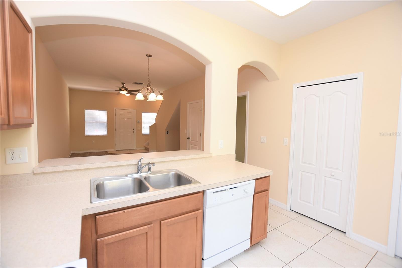 Image 4 of 23 For 4116 Winding Vine Drive