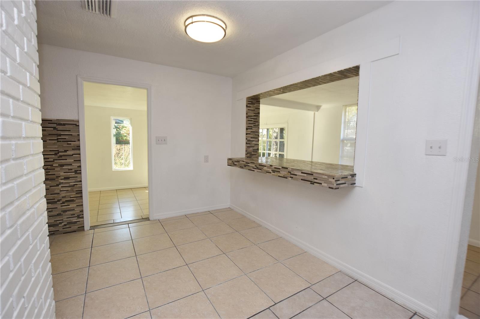 Image 11 of 28 For 105 Flamingo Drive