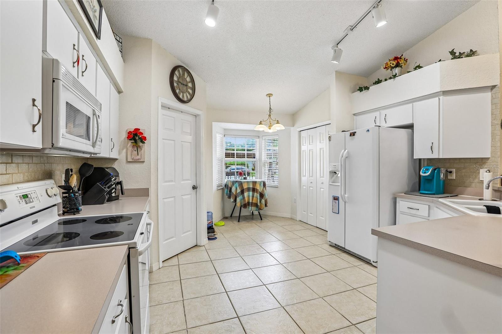 Image 13 of 27 For 3434 Diamond Terrace