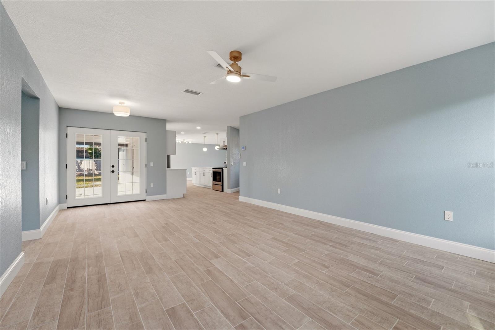 Image 9 of 21 For 3356 Plantation Place