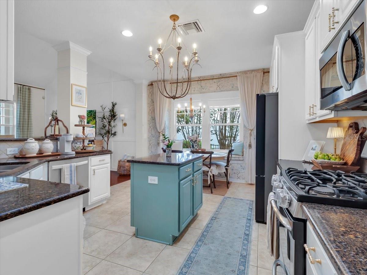 Image 17 of 93 For 16033 Mulberrypark Circle