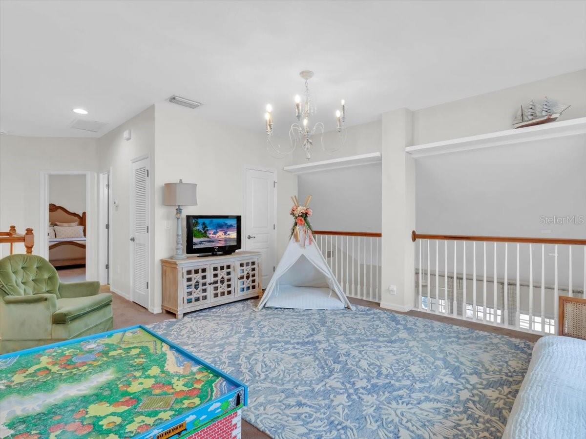 Image 38 of 93 For 16033 Mulberrypark Circle