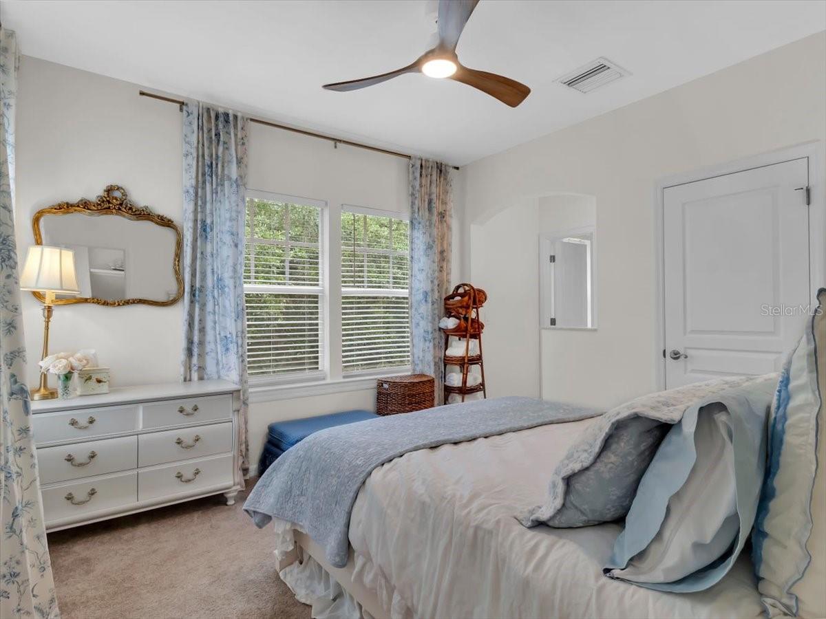 Image 44 of 93 For 16033 Mulberrypark Circle