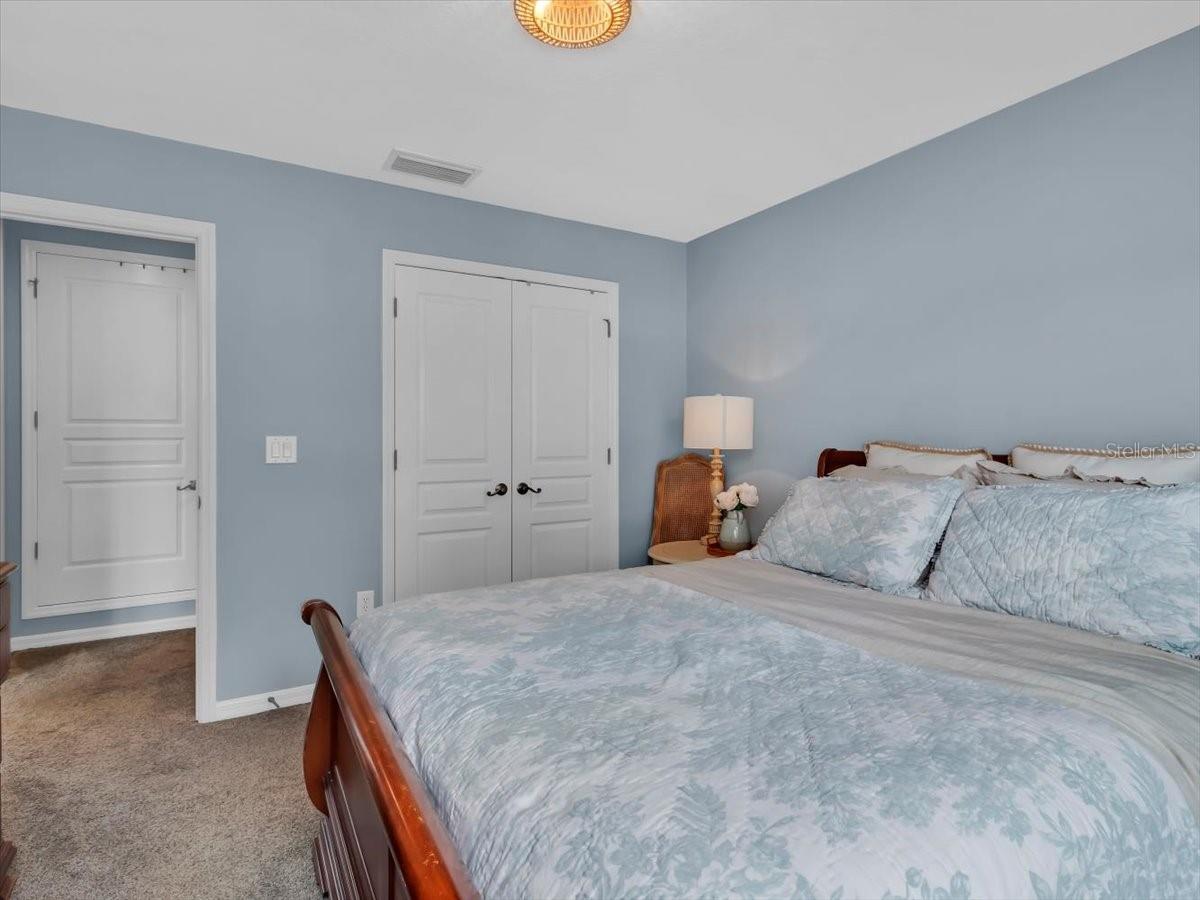 Image 60 of 93 For 16033 Mulberrypark Circle