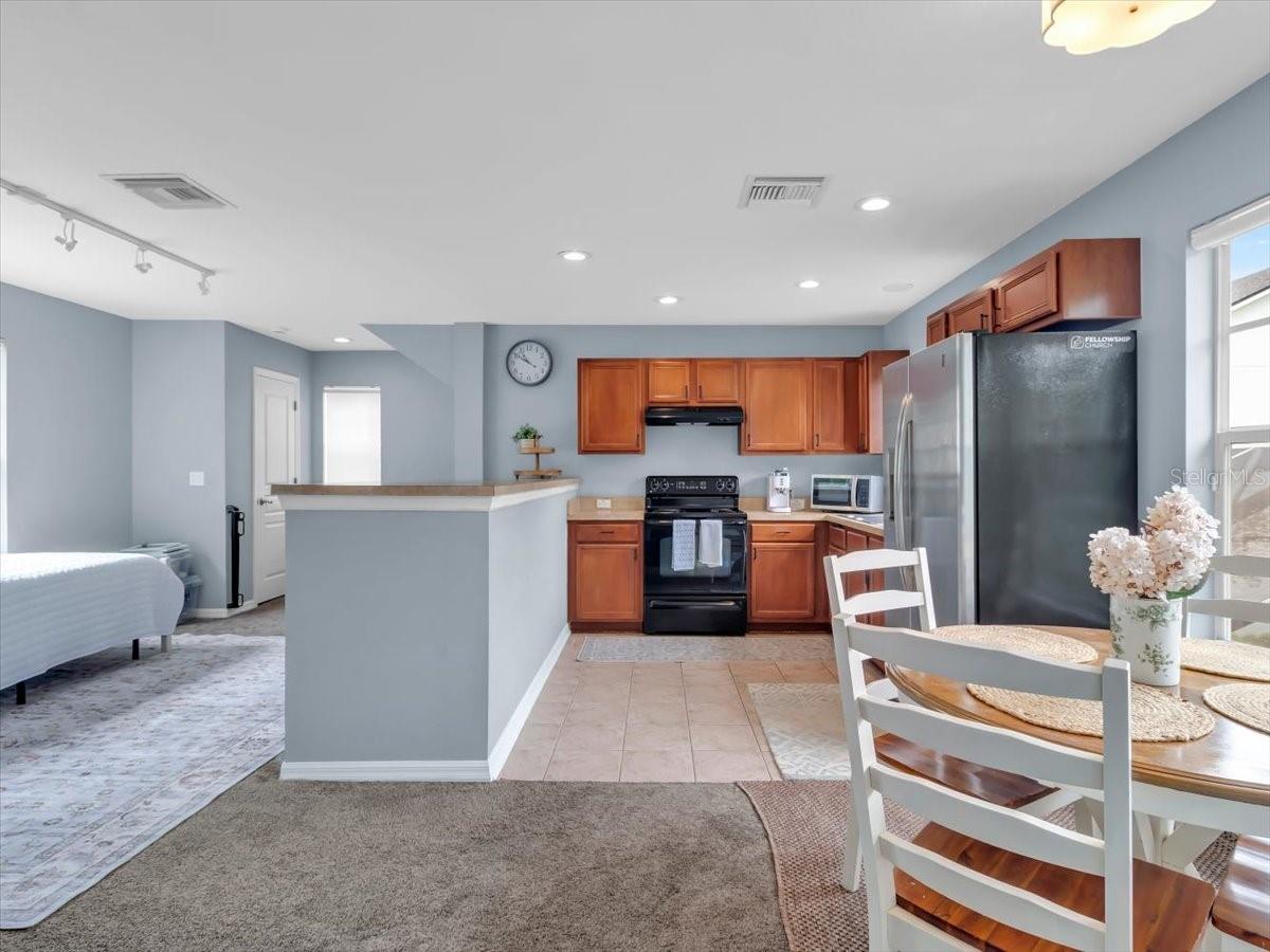 Image 61 of 93 For 16033 Mulberrypark Circle