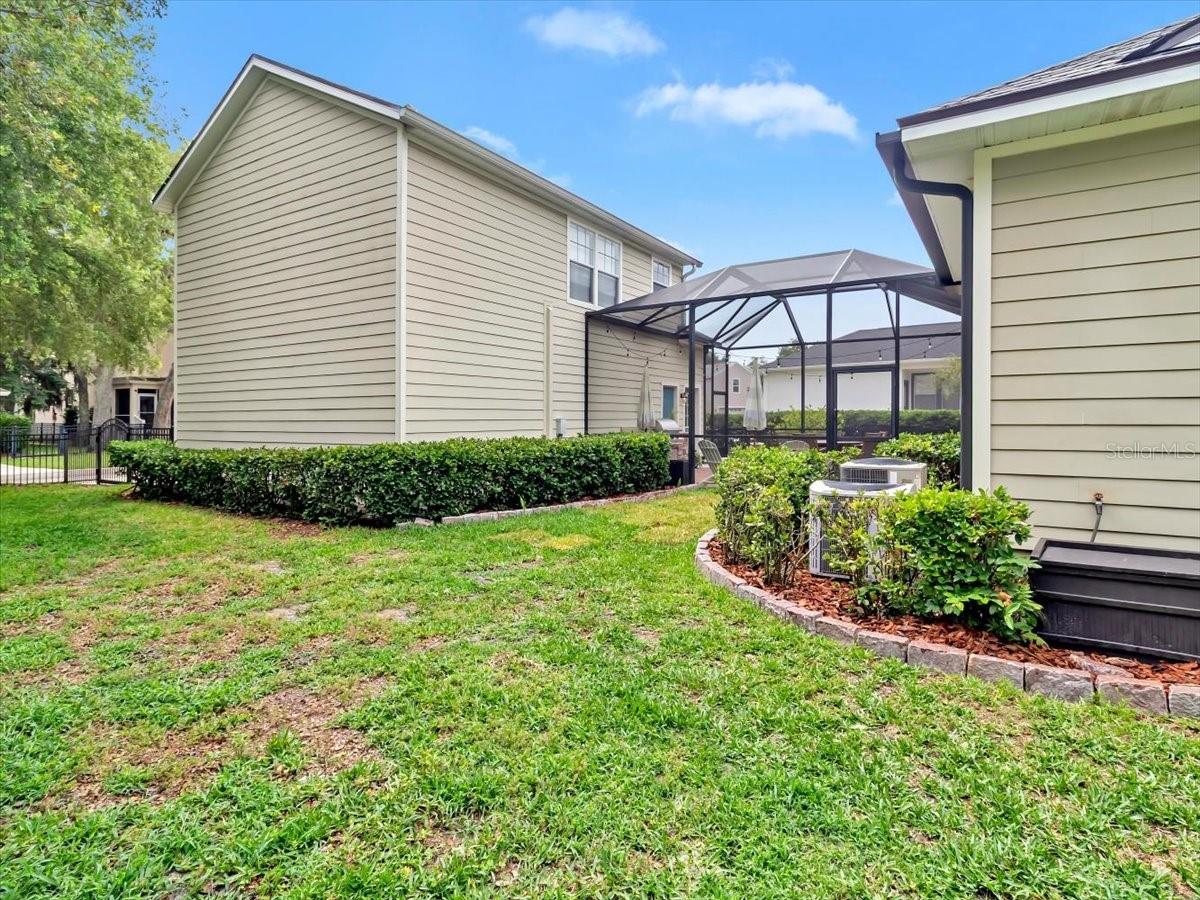 Image 64 of 93 For 16033 Mulberrypark Circle