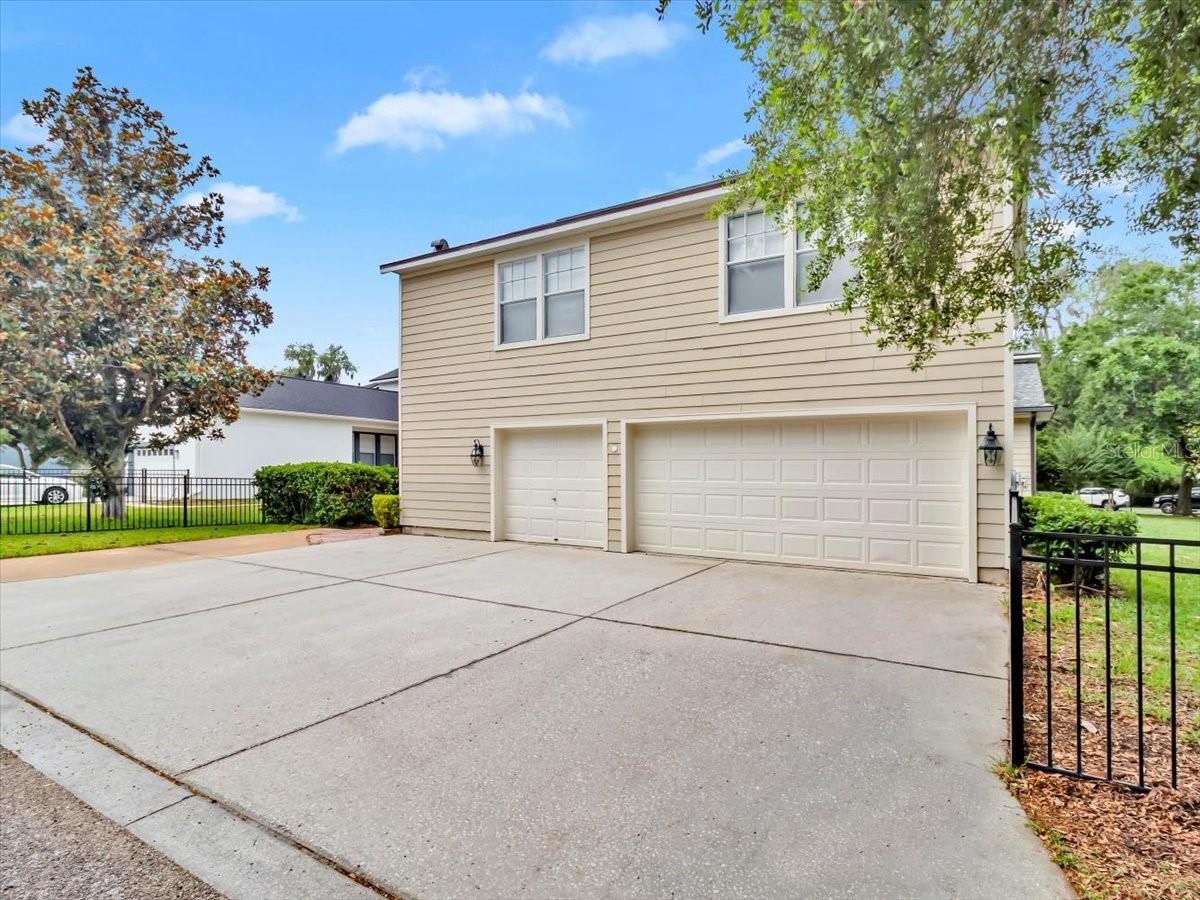 Image 66 of 93 For 16033 Mulberrypark Circle