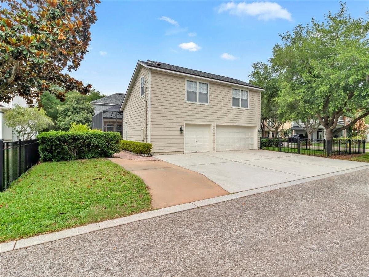 Image 67 of 93 For 16033 Mulberrypark Circle