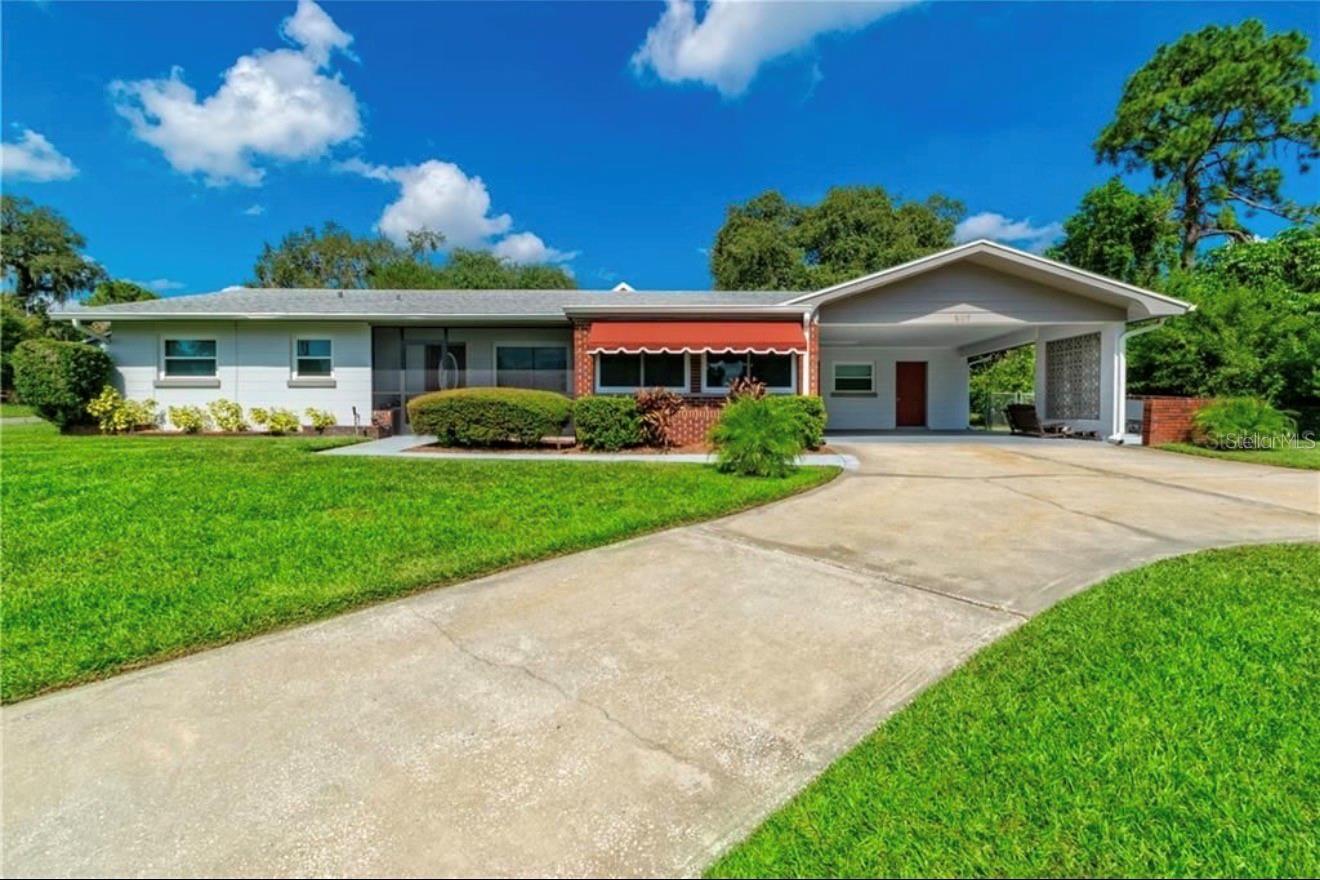 Listing Details for 507 Lake Lulu Drive, WINTER HAVEN, FL 33880