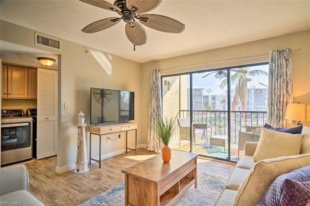 Image 7 of 16 For 7327 Estero Blvd 205