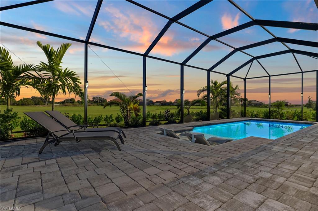 Details for 18739 Lake Hammock Dr, NAPLES, FL 34114