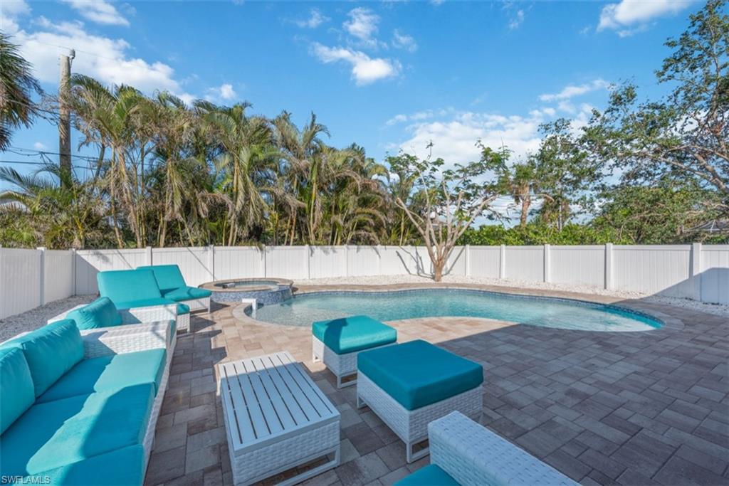 Details for 575 97th Ave N, NAPLES, FL 34108