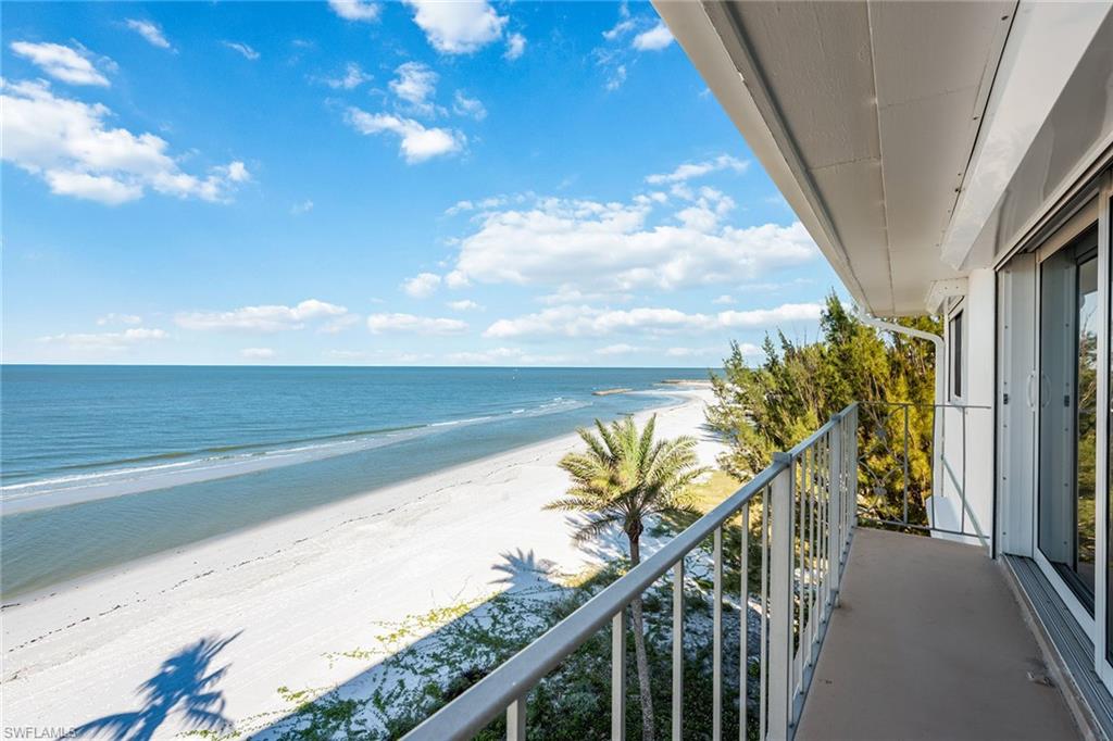 Details for 2011 Gulf Shore Blvd N 65-66, NAPLES, FL 34102