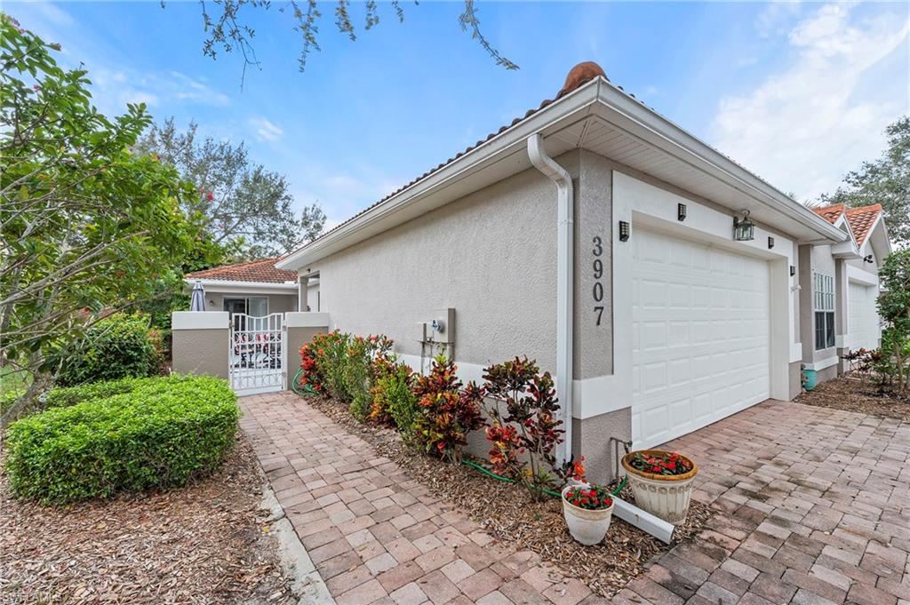 Details for 3907 Recreation Ln, NAPLES, FL 34116