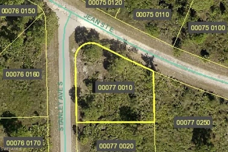 Listing Details for 637 Stanley Ave S, LEHIGH ACRES, FL 33974