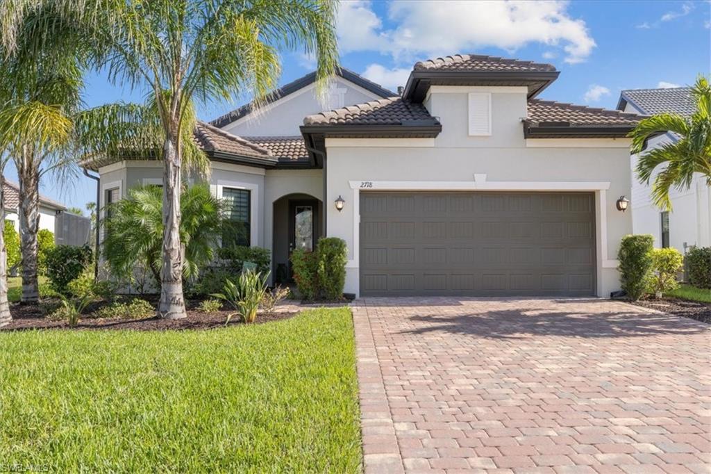 Details for 2718 Aviamar Cir, NAPLES, FL 34114