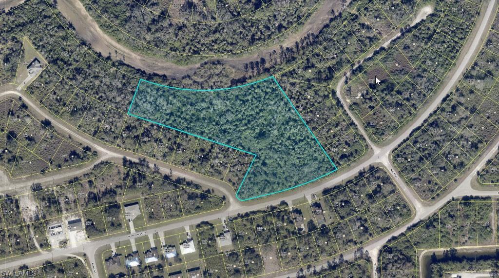 Listing Details for 660 Woodcrest Dr, LEHIGH ACRES, FL 33972