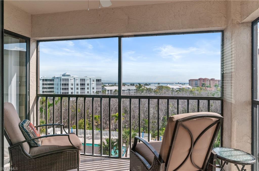 Image 15 of 18 For 6893 Estero Blvd 456