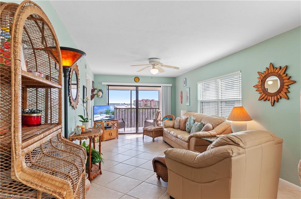 Image 5 of 18 For 6893 Estero Blvd 456