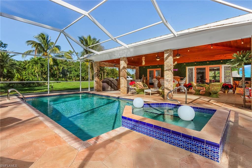 Details for 2950 Coach House Ln, NAPLES, FL 34105