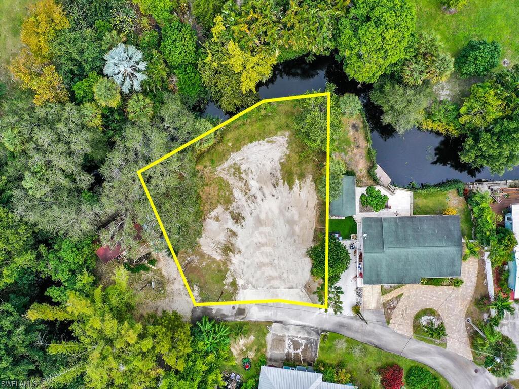 Details for 27075 Orange Court Dr, BONITA SPRINGS, FL 34135