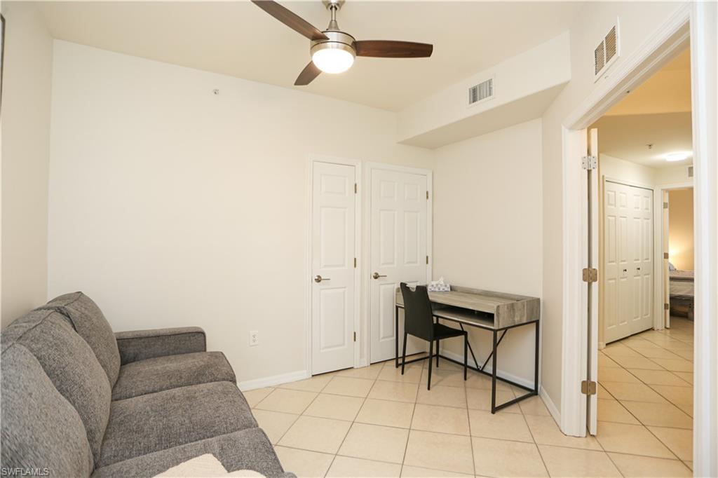 Image 4 of 22 For 1375 Henley St 406