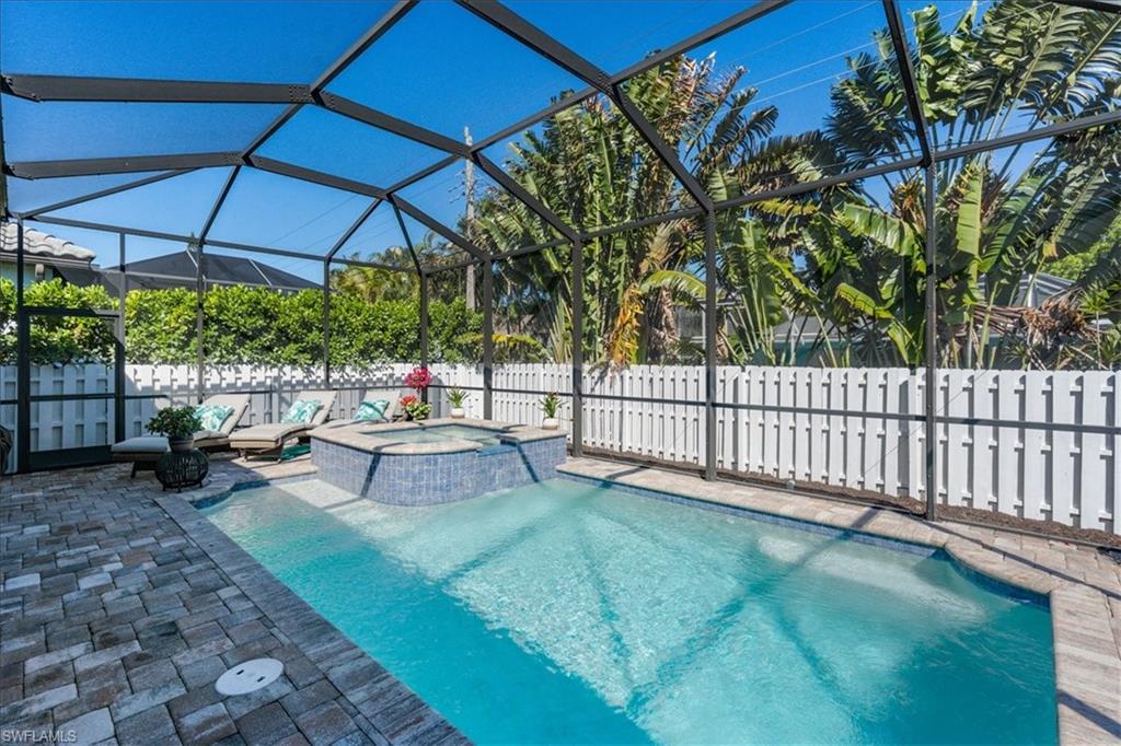 Details for 837 105th Ave N, NAPLES, FL 34108