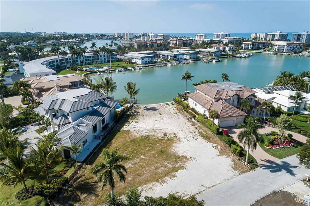 Details for 262 Bay Pt , NAPLES, FL 34103