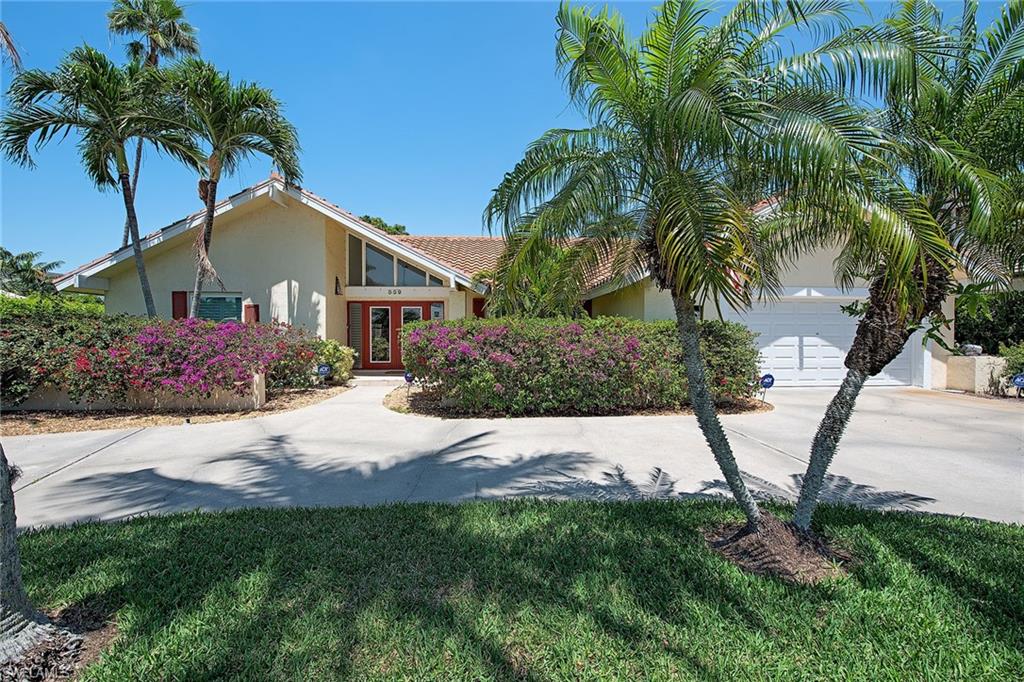 Details for 559 Neapolitan Way, NAPLES, FL 34103