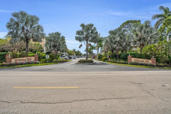 Image 4 of 22 For 3031 Sandpiper Bay Cir F203